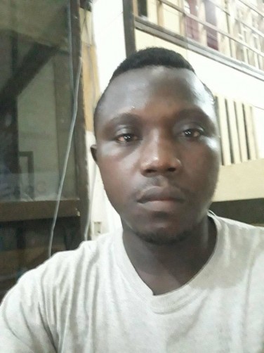 Dickson, 29, Douala