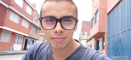 David, 21, Bogota