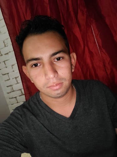 Juan, 25, Bellevue