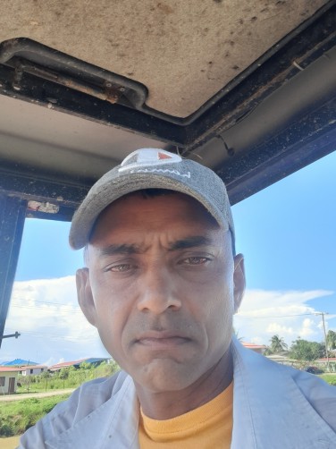 Suraj, 43, Georgetown