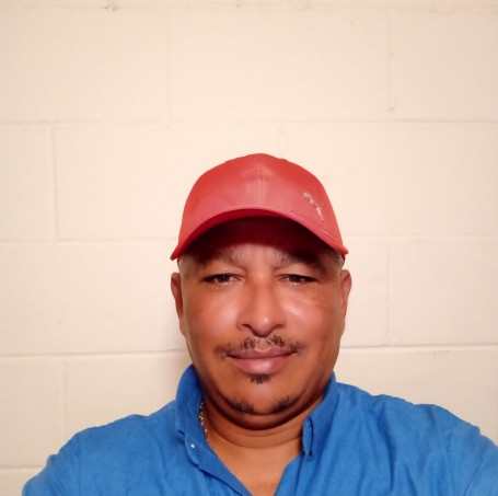 Carlos Manuel, 46, Bellevue