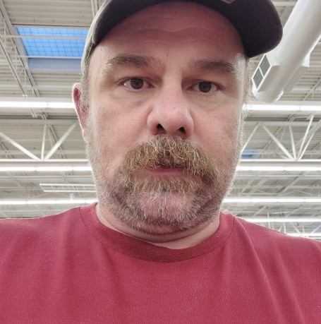Robert, 45, Edwardsville