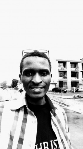 Julien, 25, Bujumbura
