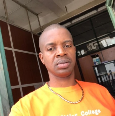 Dodos, 36, Bujumbura