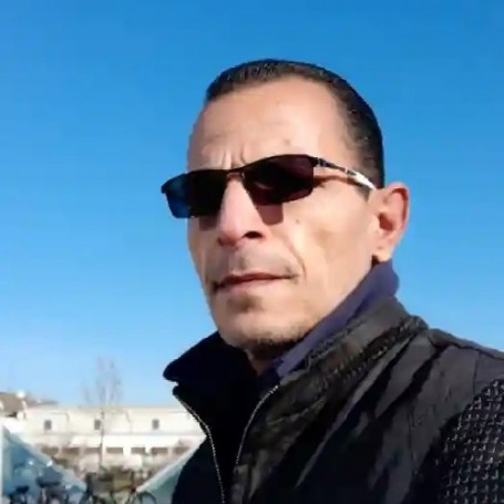 Mustafa, 55, Brescia