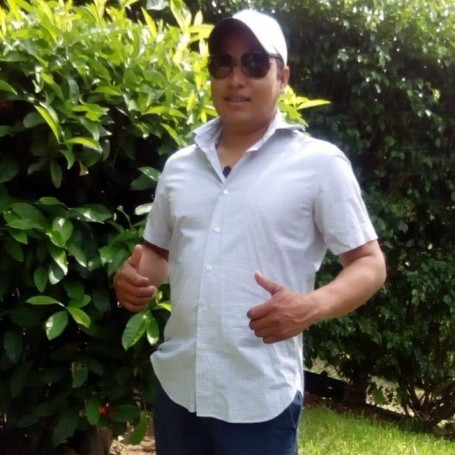 Edgardo, 34, Santa Ana