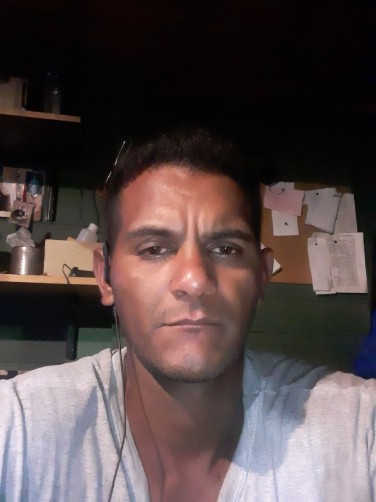 Adrián, 34, Castelar