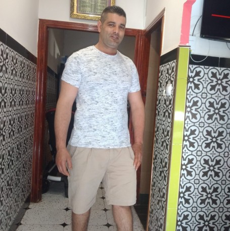 Saif, 36, Seville