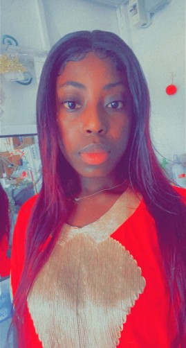 Esther, 24, Abidjan