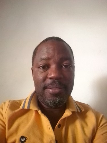 Hervé, 45, Libreville