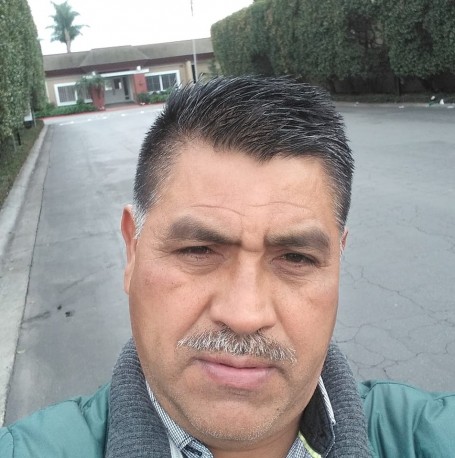 Manuel, 52, Santa Ana