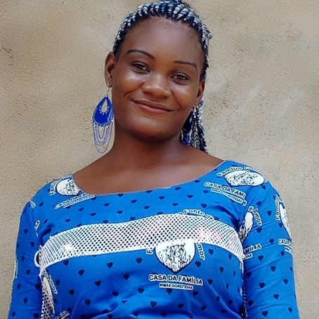 Andrienne, 33, Douala