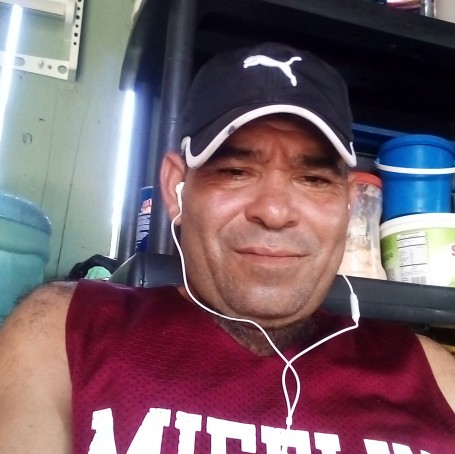 Rodolfo, 50, Sula