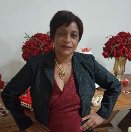 Vera, 60, Belo Horizonte
