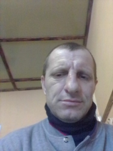 Александр, 42, Troitskoye