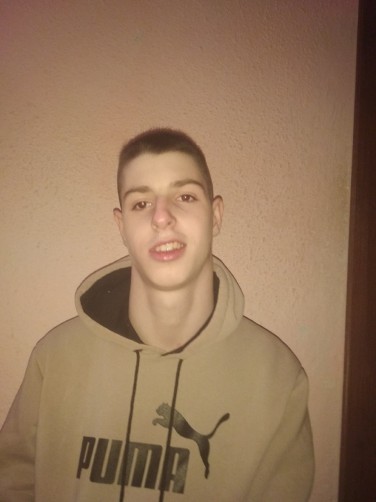 Vlad, 18, Chernivtsi