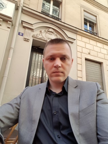 Aleksandar, 42, Paris