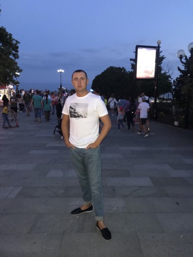 Александр, 31, Feodosiya