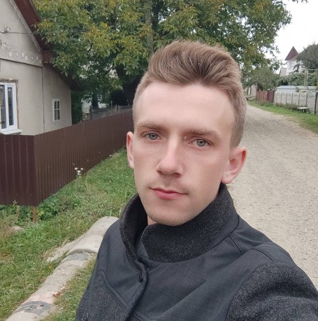 Vadim, 24, Hlyboka