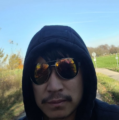 Reza, 27, Bonn