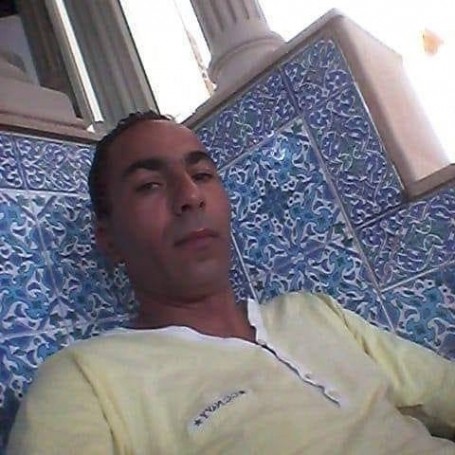 Mahdouch, 41, Tunis