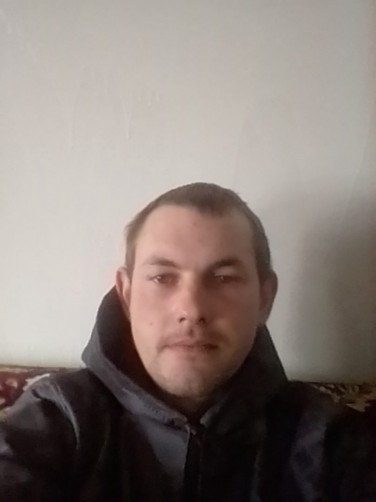 Петр, 25, Brusyanka