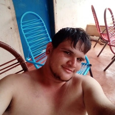Gustavo, 20, Carneirinho
