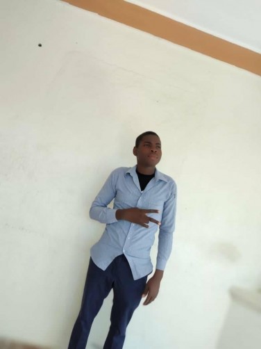 Wensley, 18, Port-au-Prince