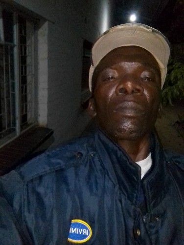 Clifford, 33, Harare