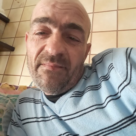 Serban, 43, Avellino