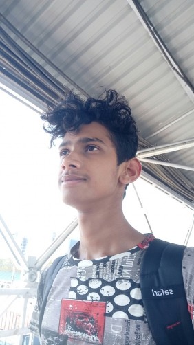 Karan, 18, Pune