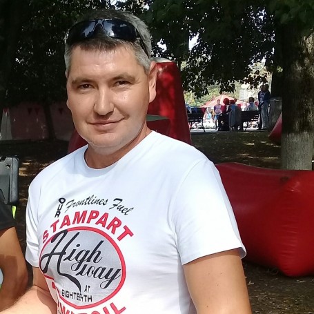 Олег, 40, Lyudinovo