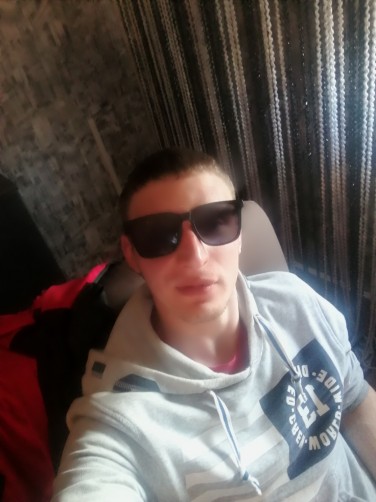 Андрей, 27, Gusev