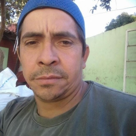 Gerardo, 40, Fernando de la Mora