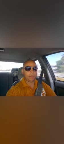 Carlos, 41, Maracay