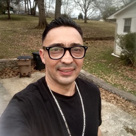 Carlos, 47, Nashville