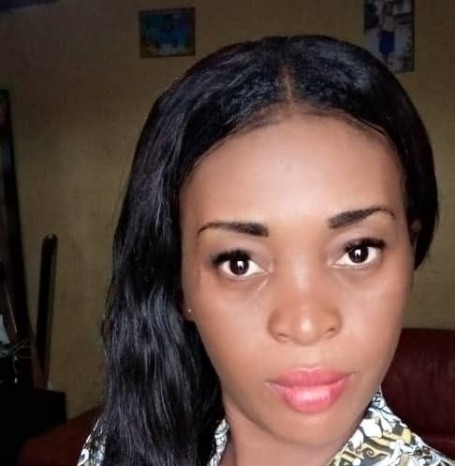 Joelle, 33, Douala