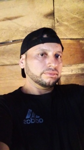 Julio, 40, Chalatenango