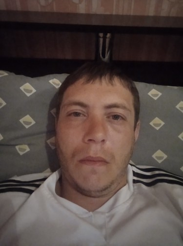 Иван, 31, Inzhavino