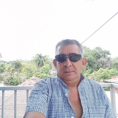 César, 60, Bogota