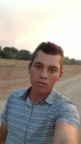 Luis, 20, Ciudad Bolivia