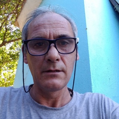 Marcos, 50, Porto Alegre
