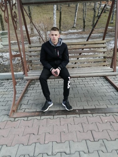 Александр, 19, Khora