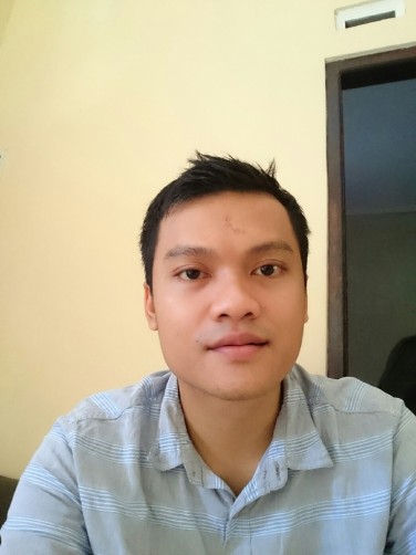 Reza, 35, Yogyakarta