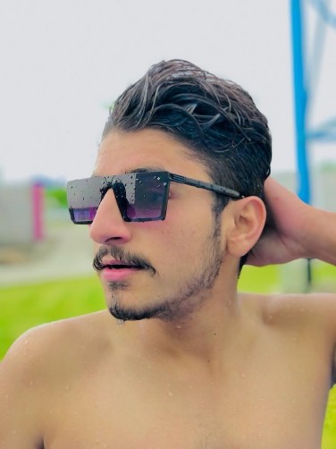 Roman, 20, Ghazi Mardan