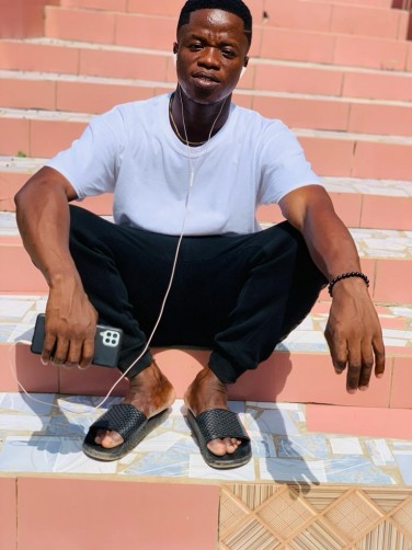Desmond, 27, Takoradi