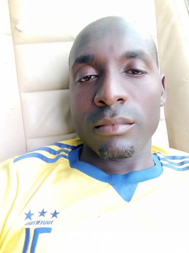 Olla, 32, Nouakchott
