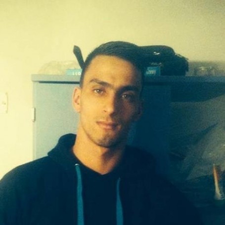 Malik, 31, Montpellier