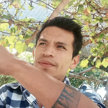 Jhoncito M, 30, Tarija