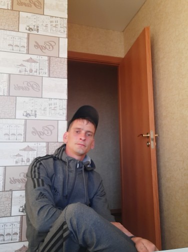 Андрей, 31, Kharovsk